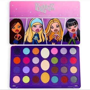 💟 Bratz X Makeup Revolution London Eyeshadow Palette